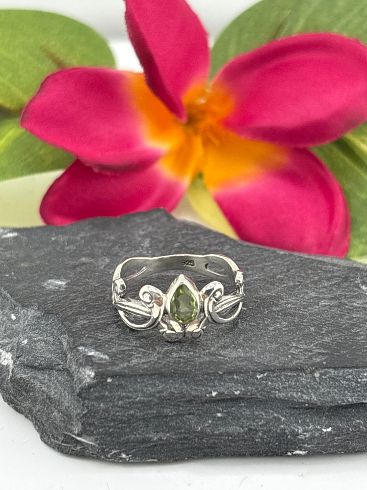 Bali Peridot Ring in sterling silver
