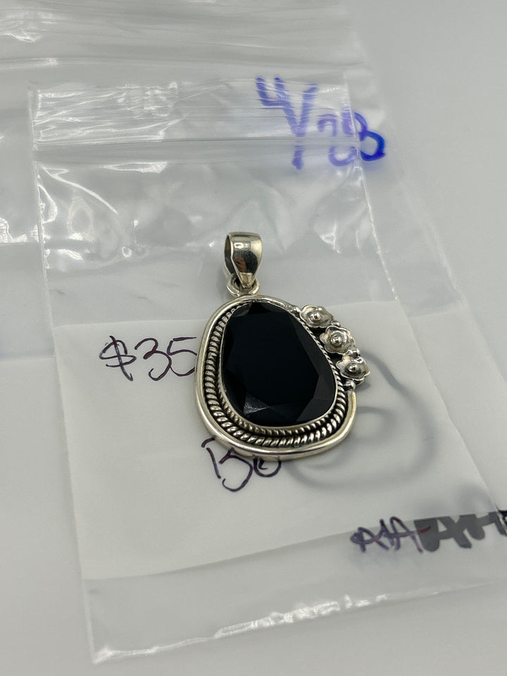 RESERVED FOR: Bo - 4/28/2025 tiktok Live Show - 1 Sterling Silver Items
