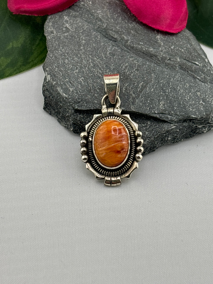 Spiny Oyster Pendant