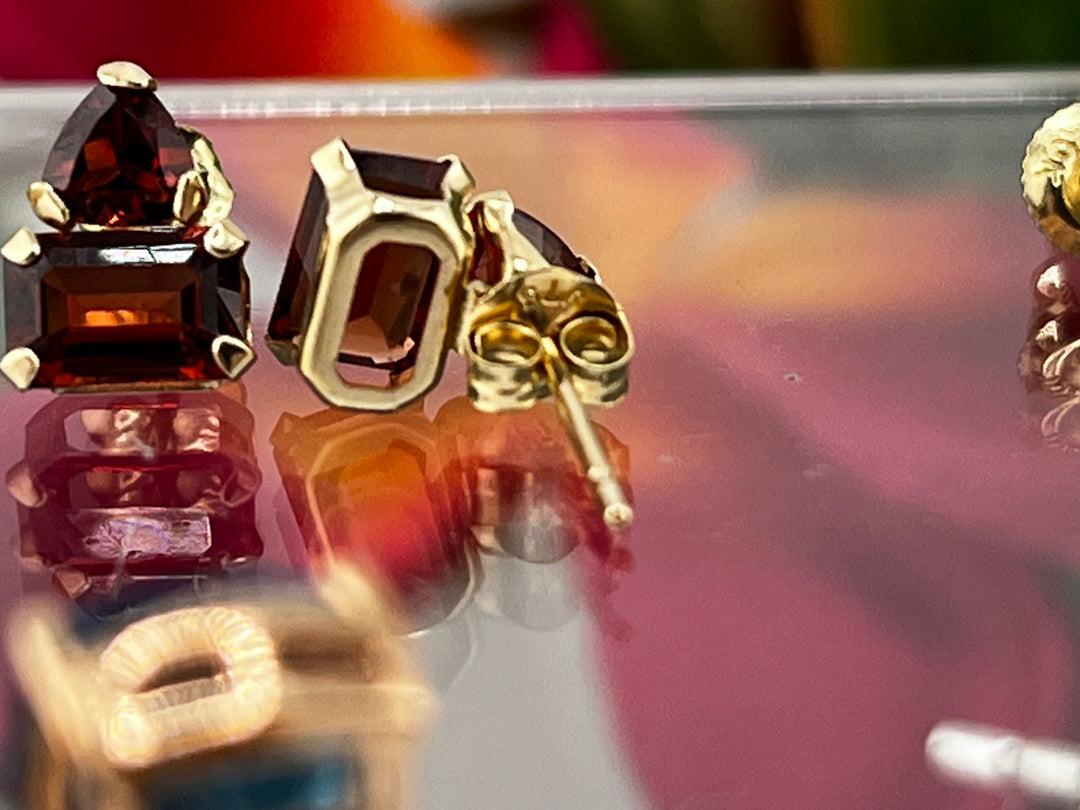 14K Gold Garnet Earrings