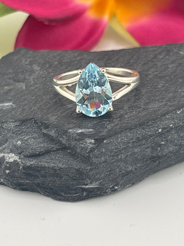 Topaz Teardrop and 925 Sterling Silver Ring Size 7.25