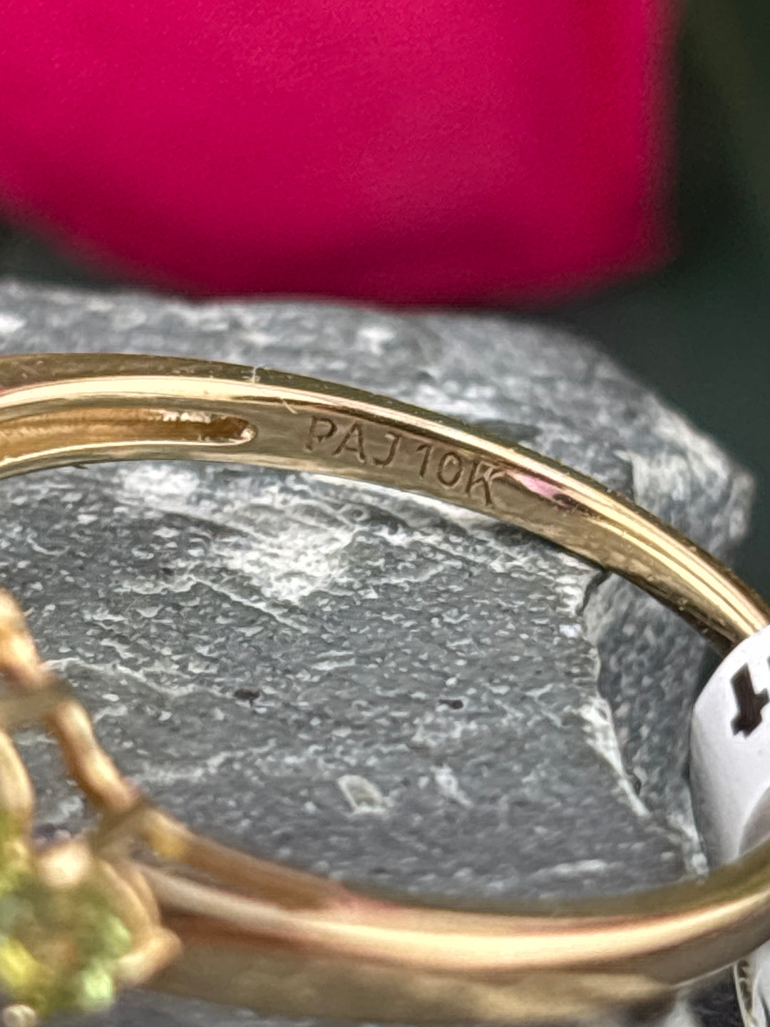 10k Yellow Gold, Natural Amethyst and Peridot Ring Size 7.25