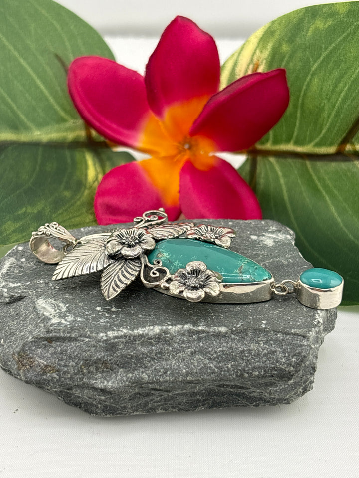 Statement Bali Hubei Turquoise Pendant