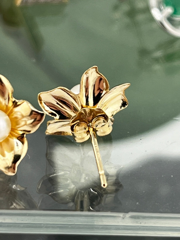 14K Gold Pearl Earrings