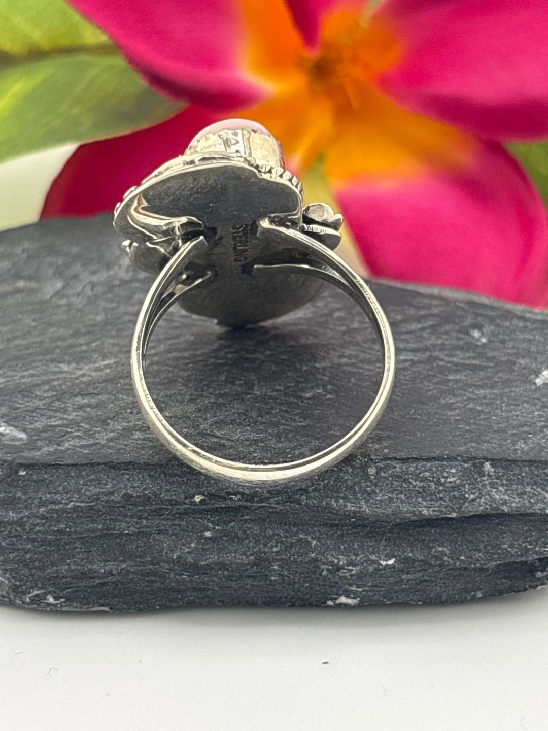 Queen Conch and 925 Sterling Silver Ring Size 10