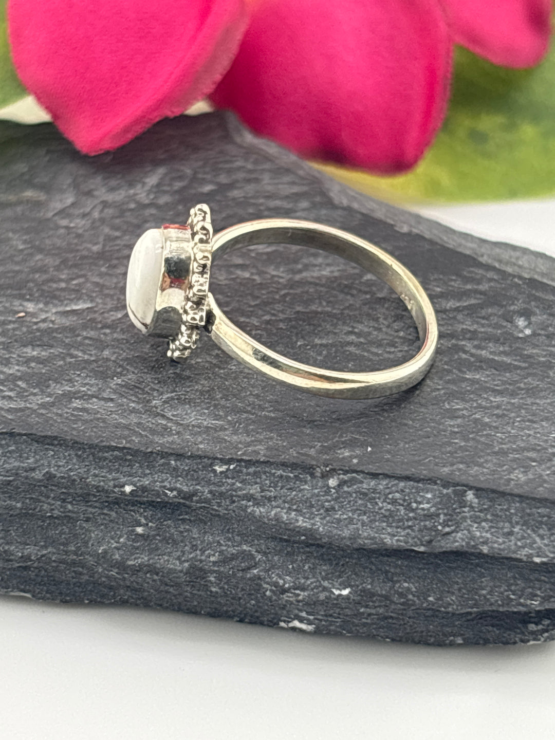 Round Wild Horse Jasper and 925 Sterling Silver Ring Size 6.5