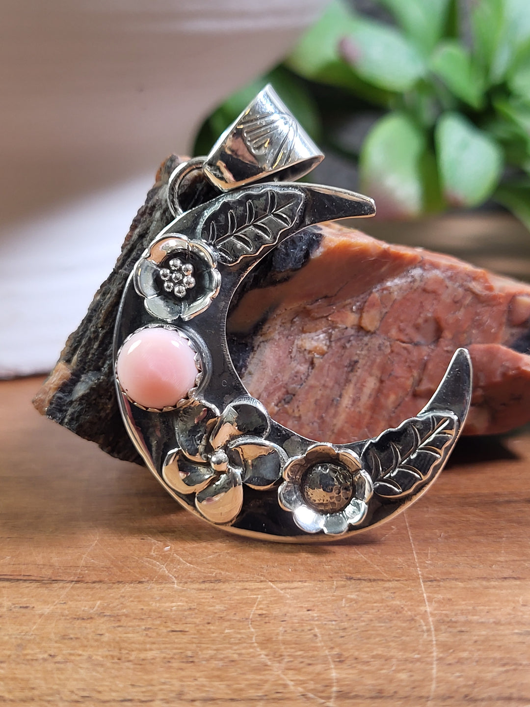 Natural Queen Conch Moon Pendant 925 Sterling Silver