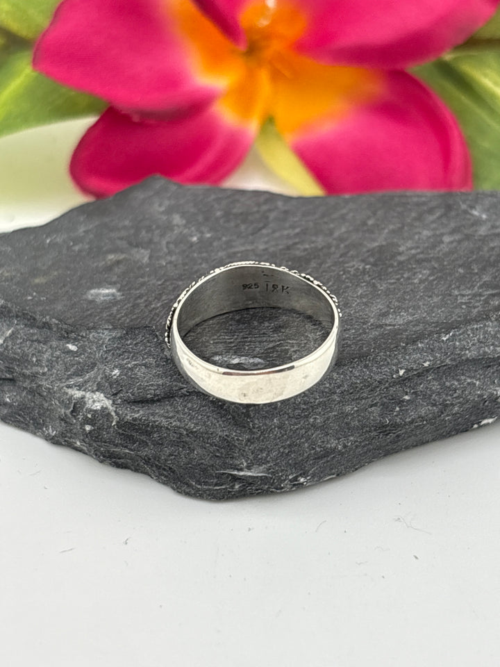 Peridot & 18k Gold Accent Bali Band Ring