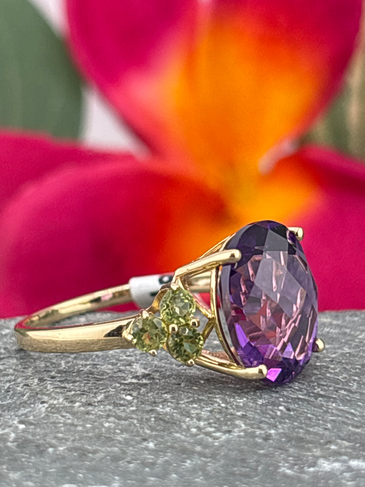 10k Yellow Gold, Natural Amethyst and Peridot Ring Size 7.25