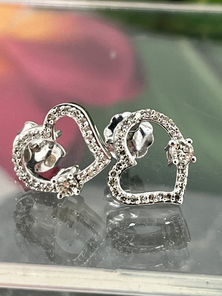 10K White Gold Heart Diamond Earrings