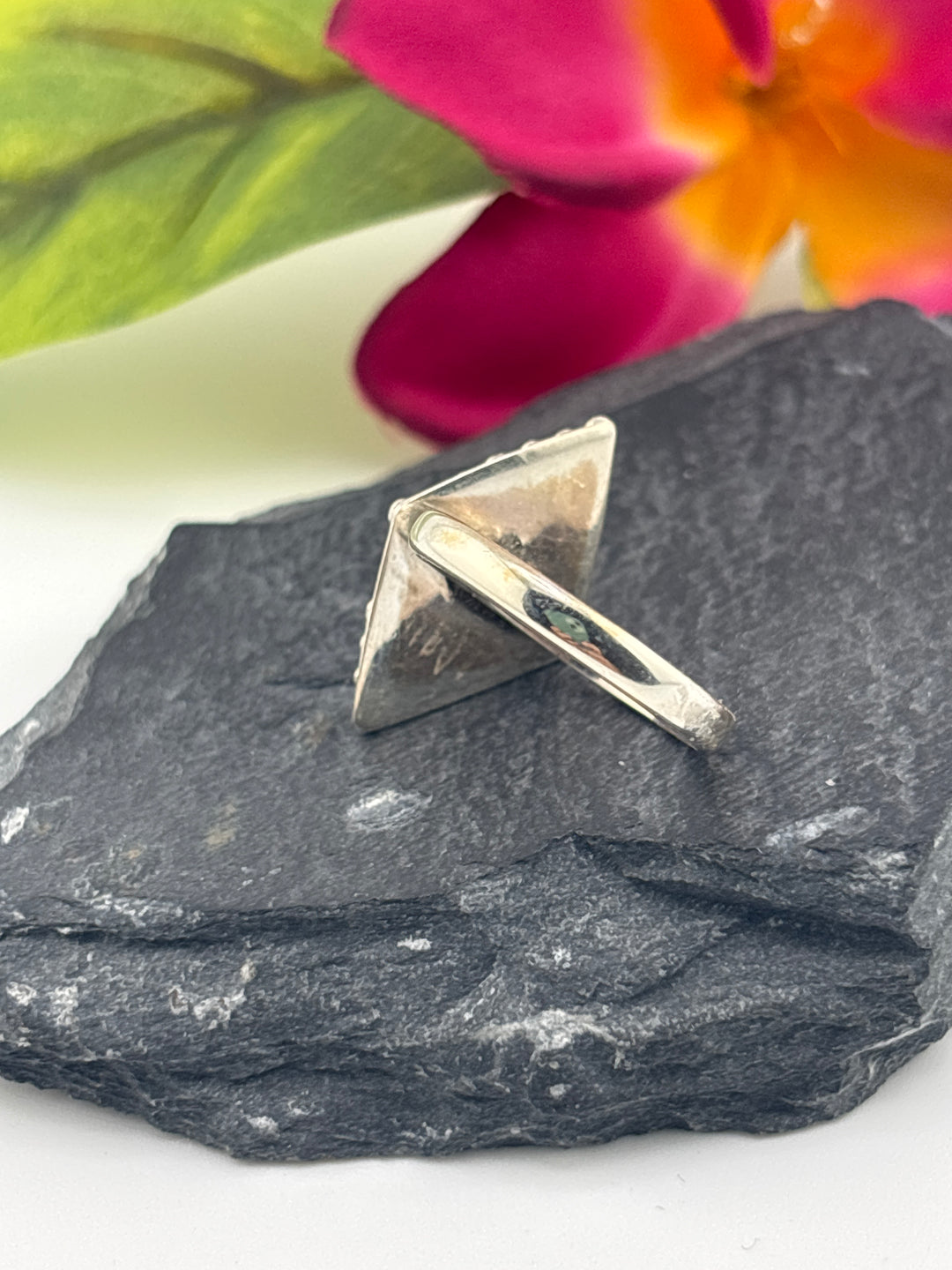 Queen Conch and 925 Sterling Silver Ring Size 7