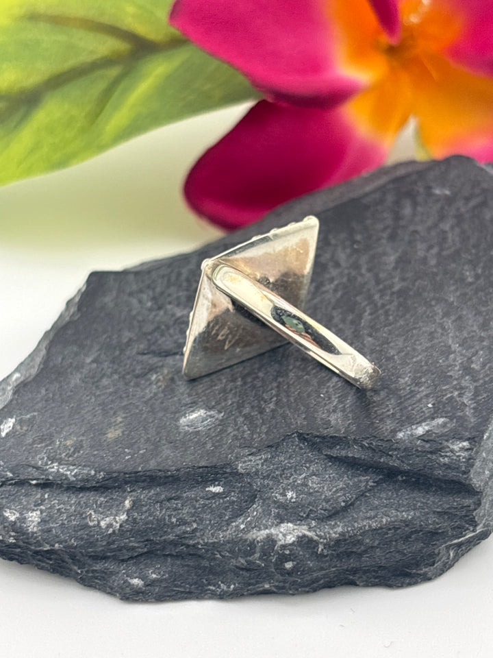 Queen Conch and 925 Sterling Silver Ring Size 7