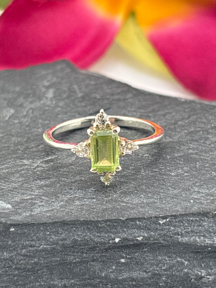 925 Sterling Silver, Peridot &CZ Accented Ring Size 5