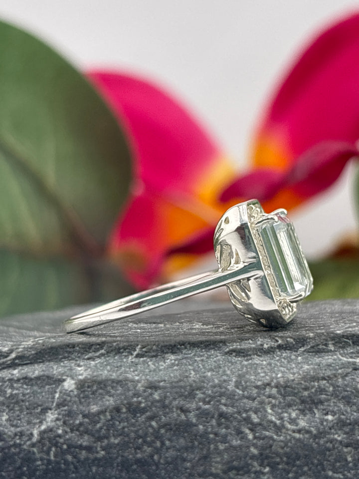 Topaz and 925 Sterling Silver Ring - Size 5