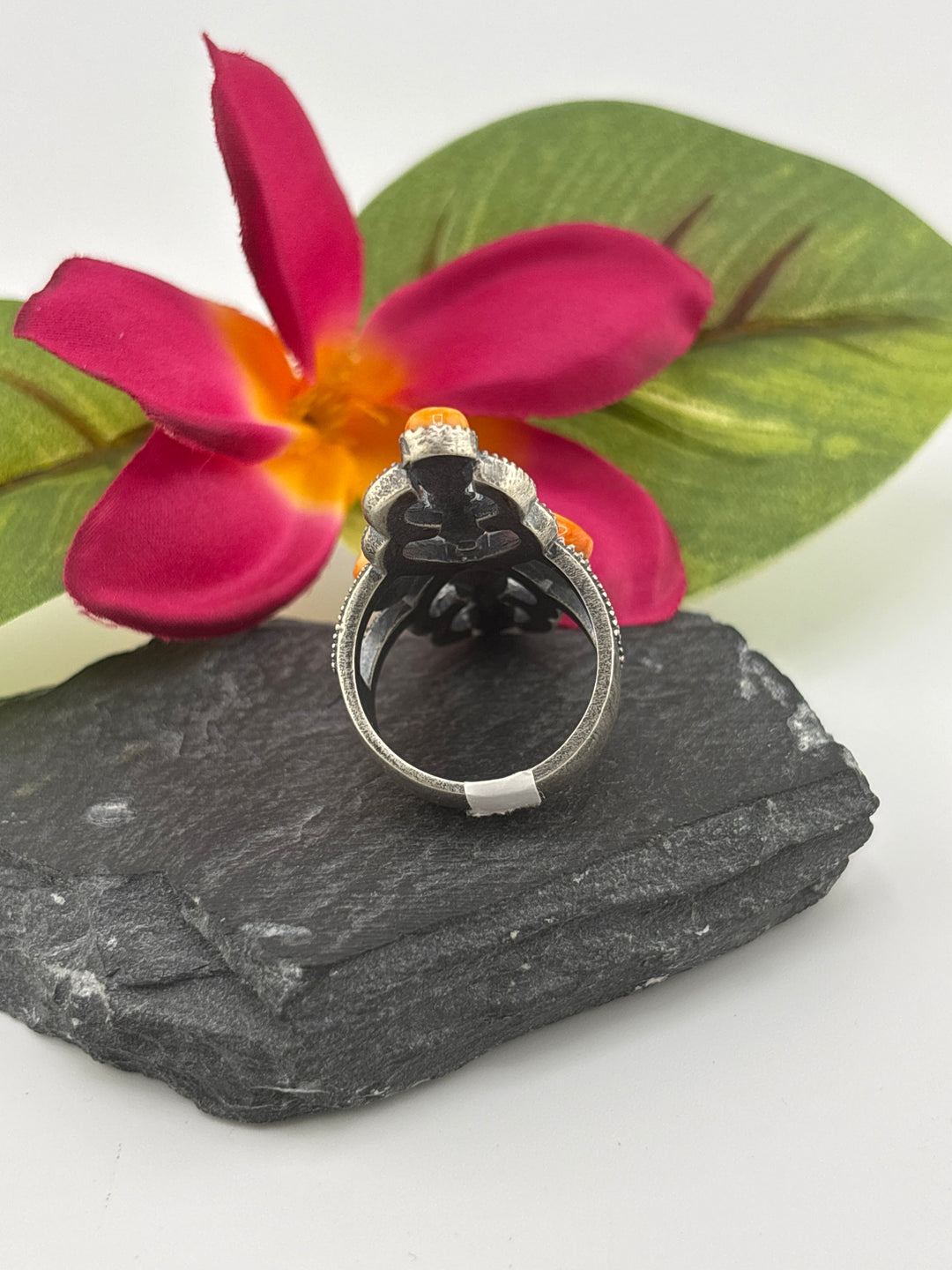 Orange Spiny oyster and 925 Sterling Silver Ring - Size 9