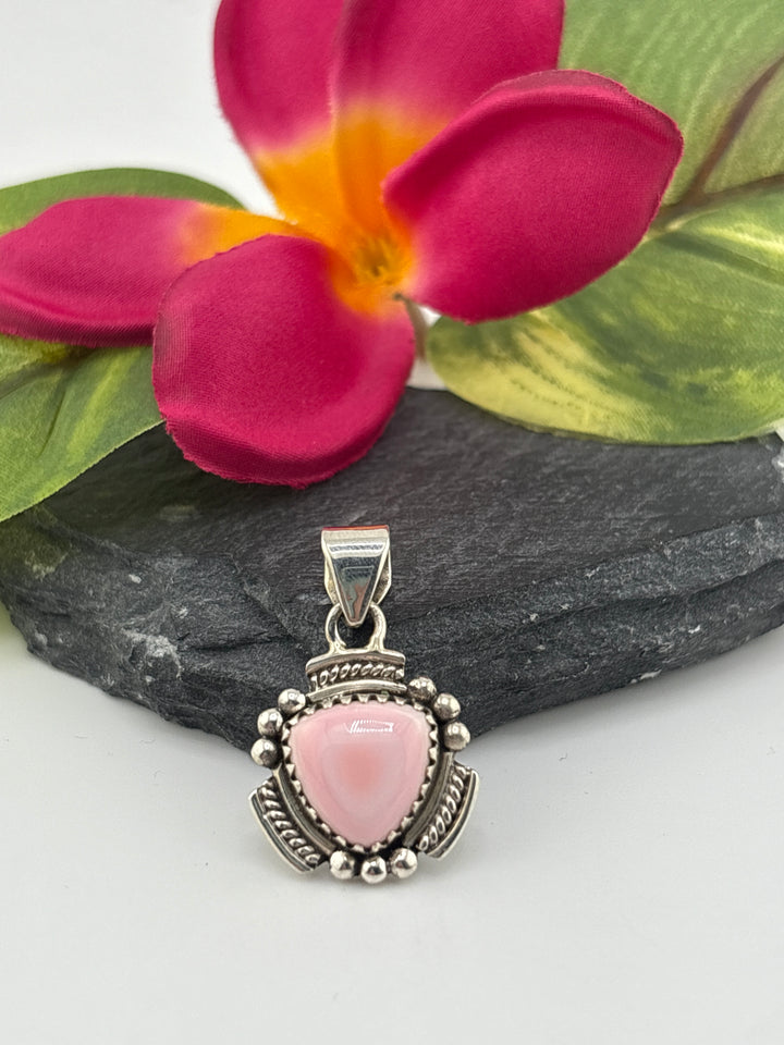 Queen Conch Pendant