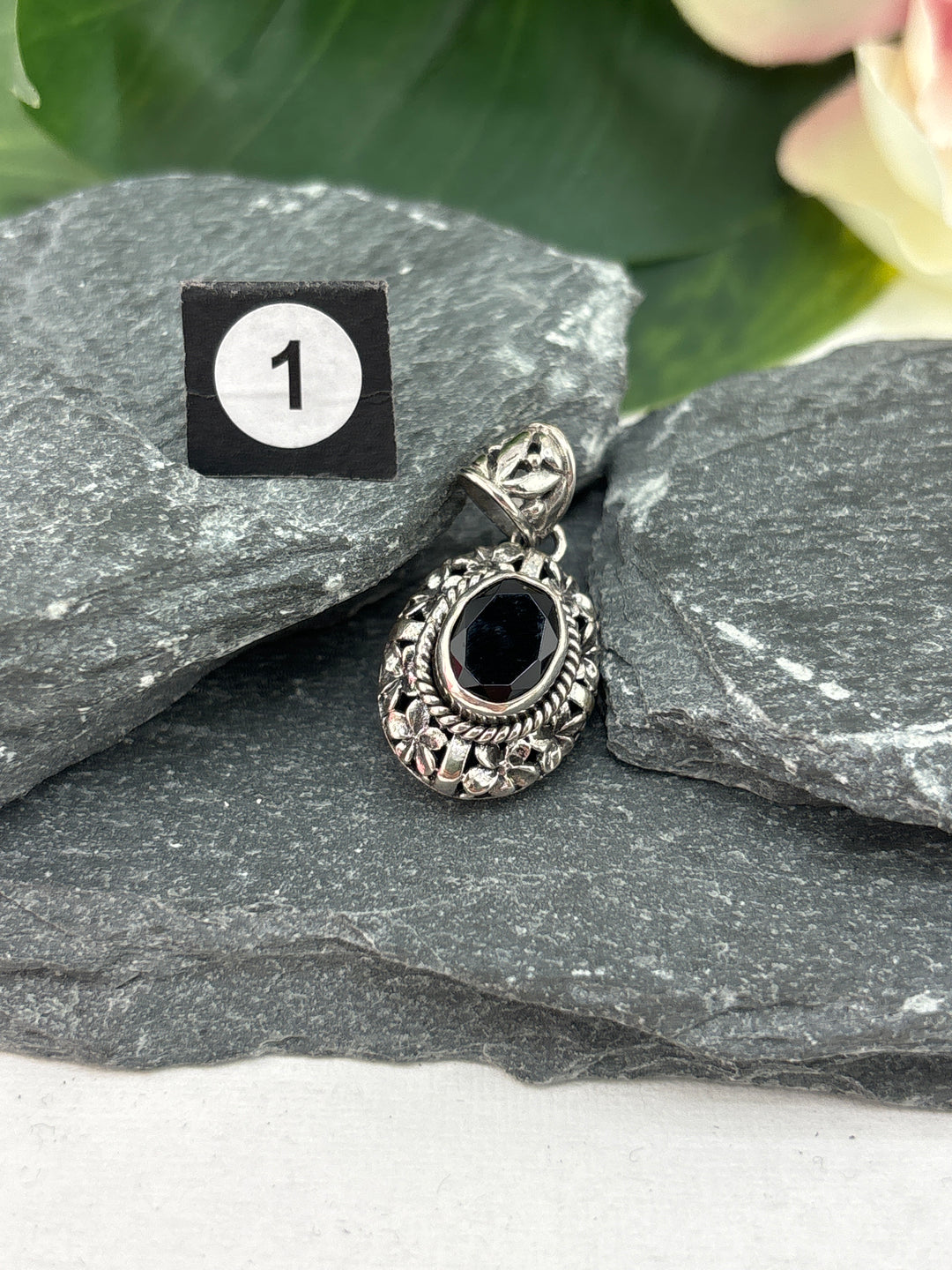 RESERVED FOR: Kristie Cook- AM 1/10/2025 -1 Sterling Silver Items