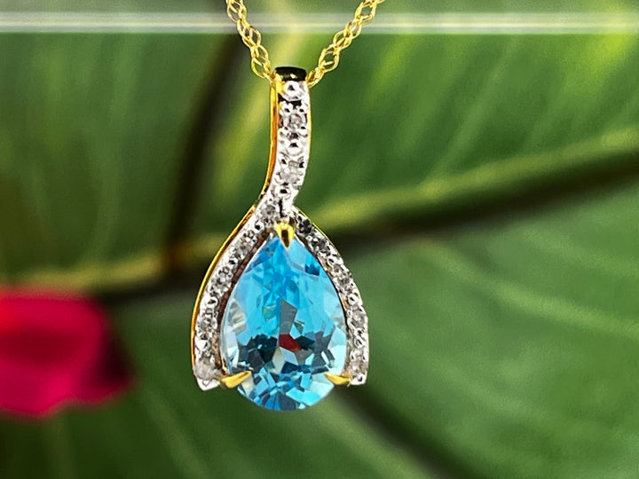 10K Gold Blue Topaz and Diamond Necklace