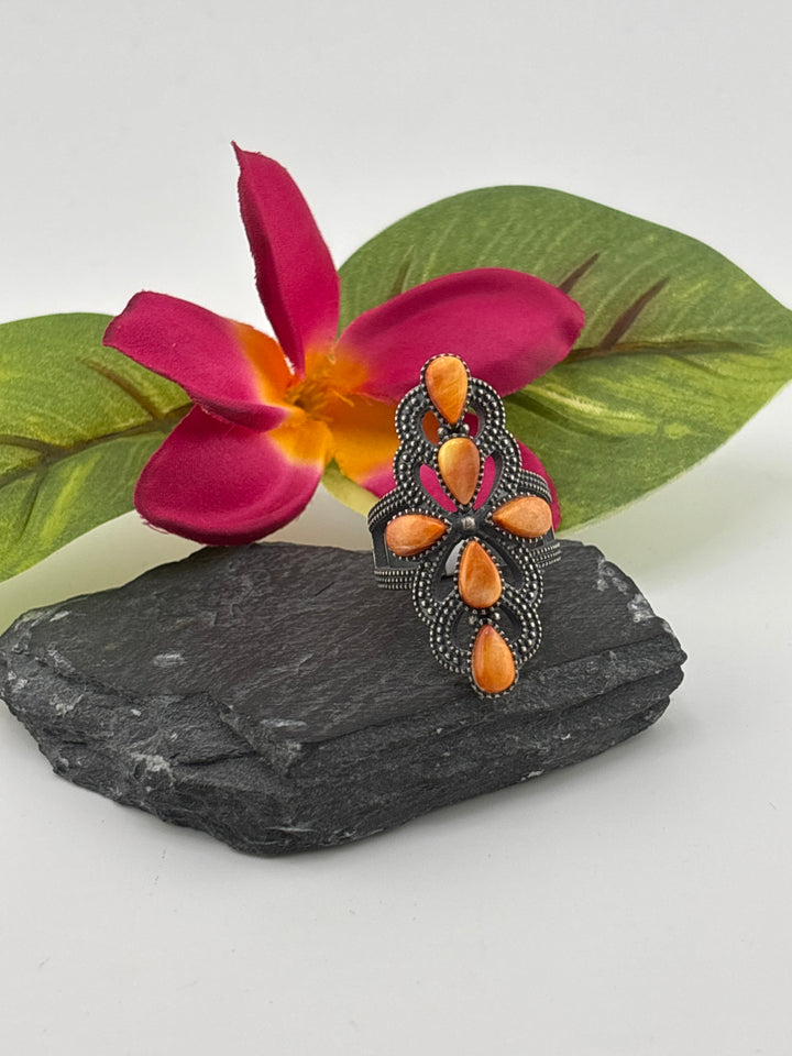 Orange Spiny oyster and 925 Sterling Silver Ring - Size 9