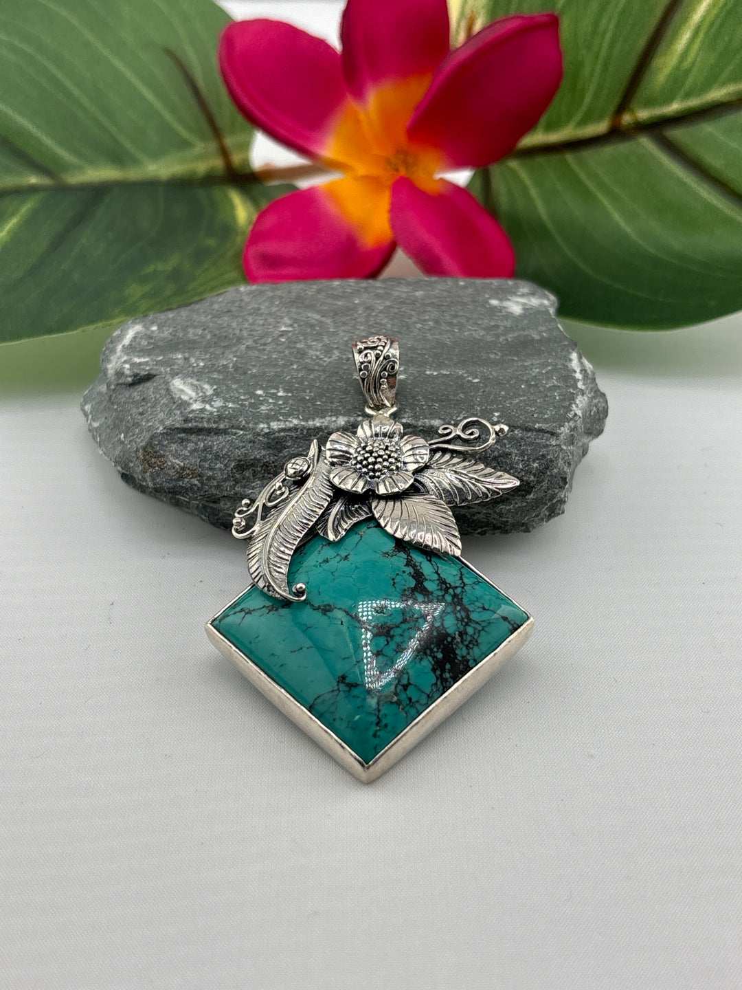 Statement Bali Hubei Turquoise Pendant