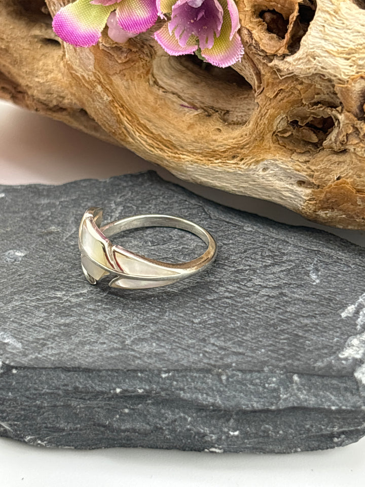 Mother of Pearl Bali Feather Ring Size 7
