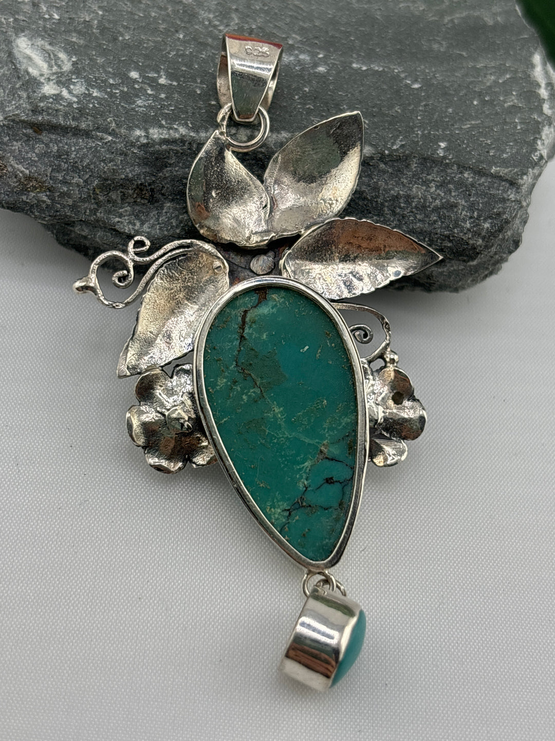 Statement Bali Hubei Turquoise Pendant
