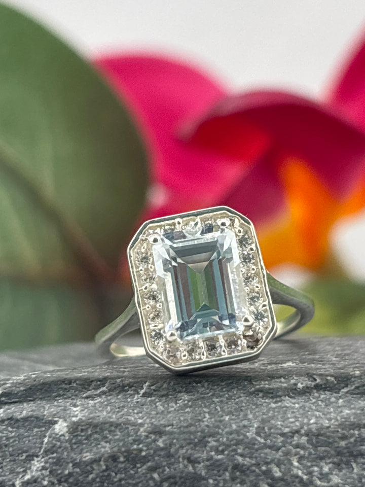 Topaz and 925 Sterling Silver Ring - Size 5