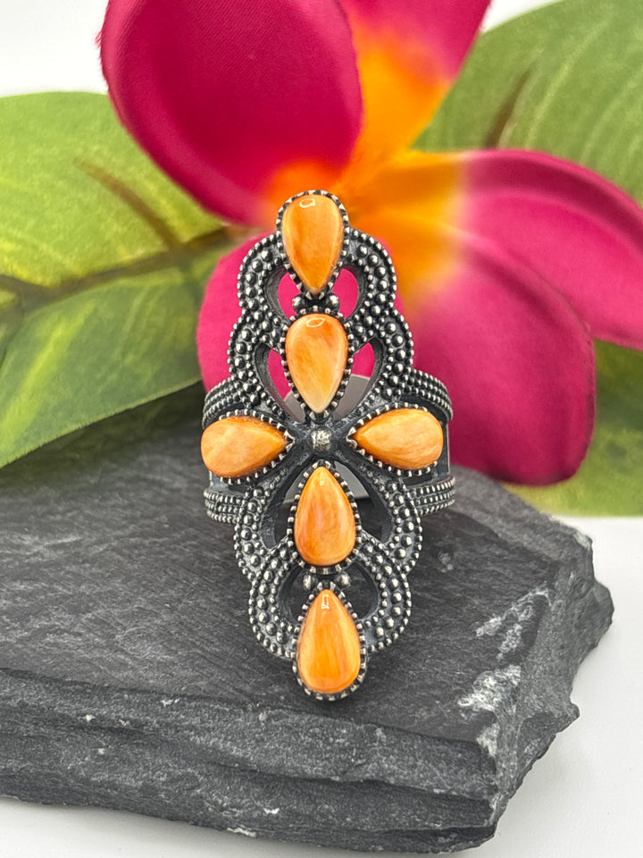 Orange Spiny oyster and 925 Sterling Silver Ring - Size 7