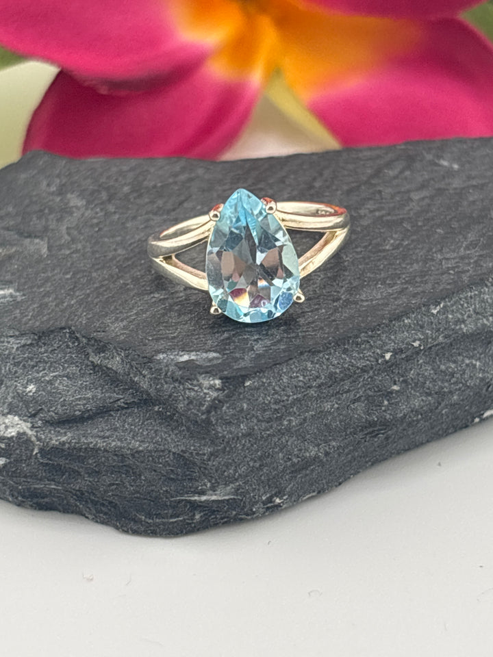 Topaz Teardrop and 925 Sterling Silver Ring Size 5.25