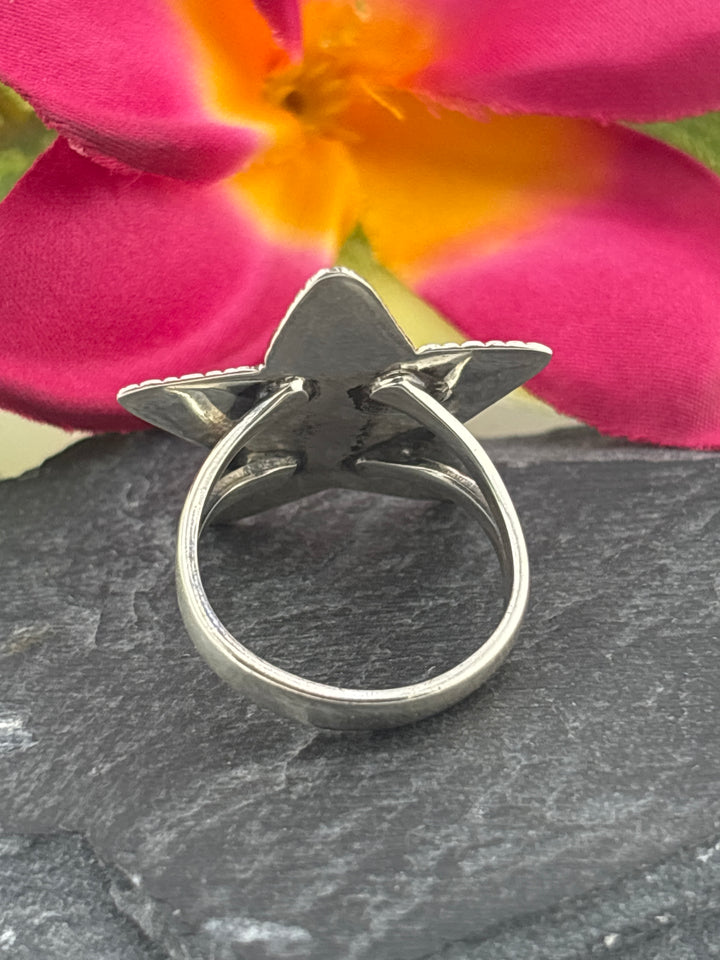 Queen Conch and 925 Sterling Silver Star Ring Size 7
