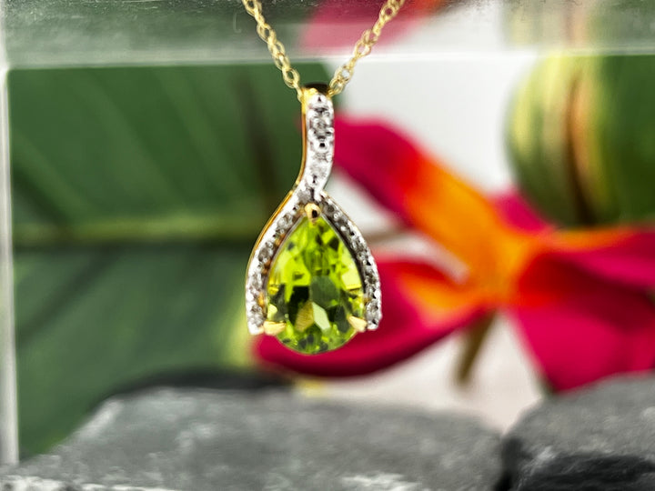 10K Gold Peridot and Diamond Necklace