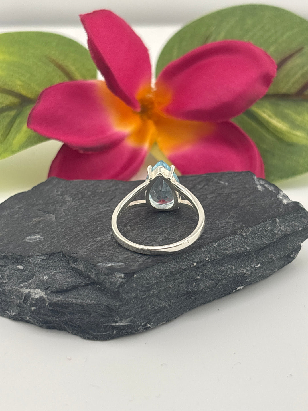 Topaz Teardrop and 925 Sterling Silver Ring Size 7.25