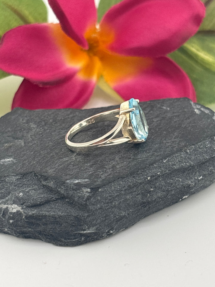 Topaz Teardrop and 925 Sterling Silver Ring Size 5.25