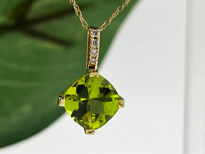 10K Gold Peridot and Diamond Necklace