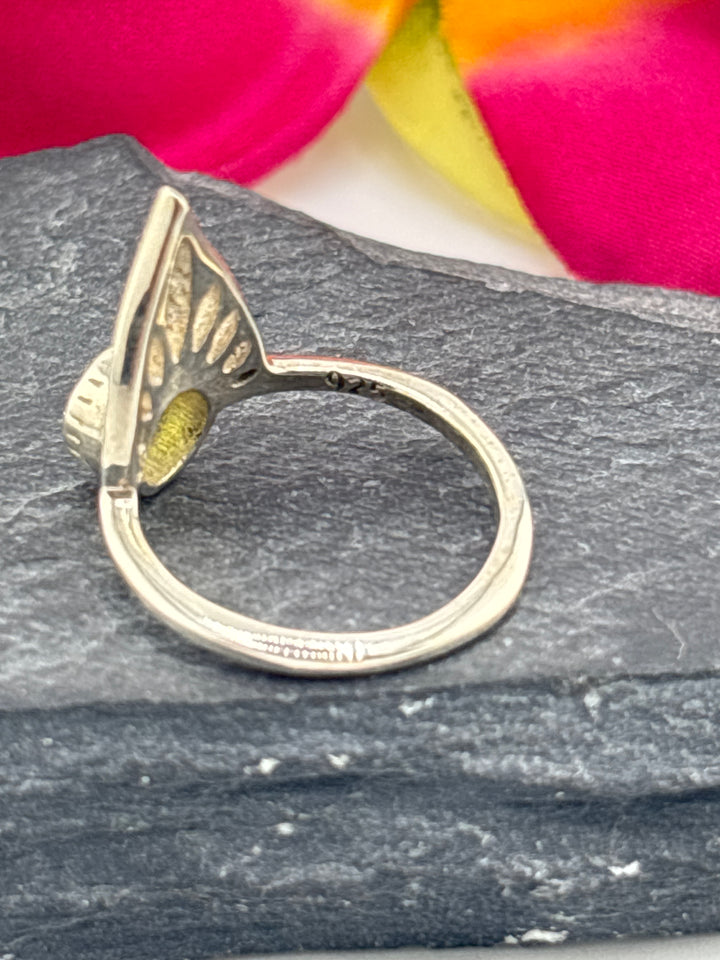 925 Sterling Silver & Peridot Ring Size 6