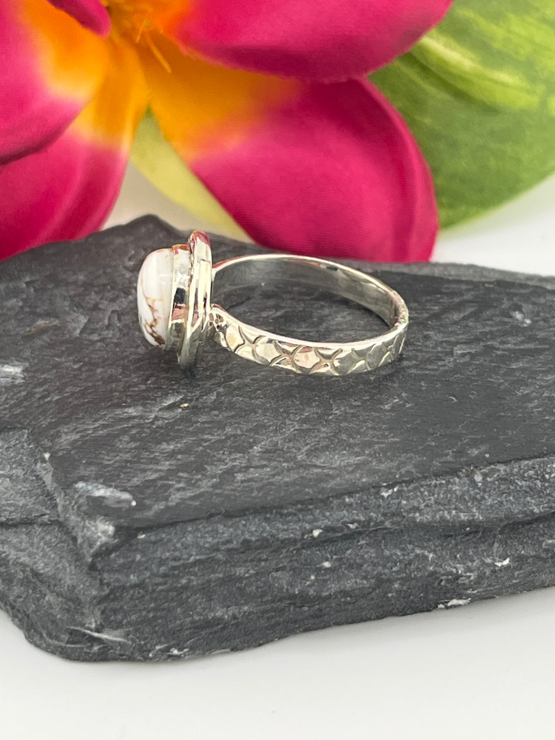 Round Wild Horse Jasper and 925 Sterling Silver Ring Size 7.5