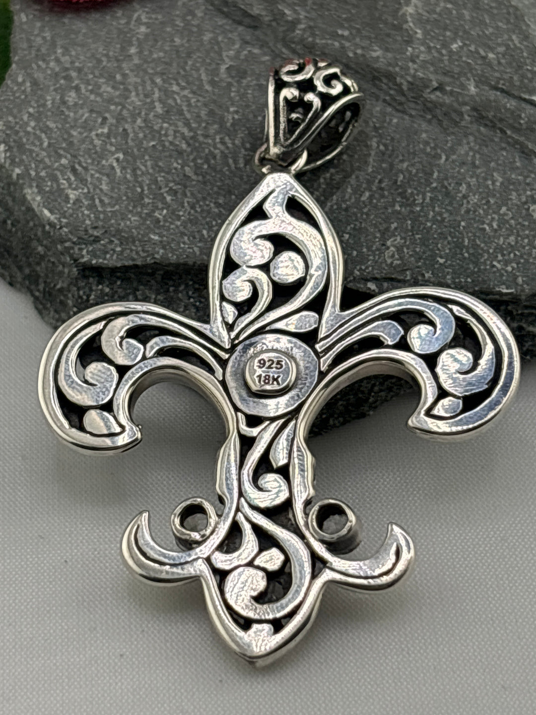 Aquamarine/18k accented Flour-de-lis Pendant