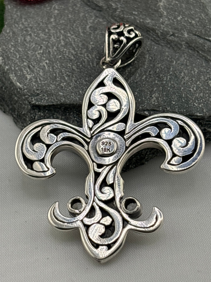 Aquamarine/18k accented Flour-de-lis Pendant