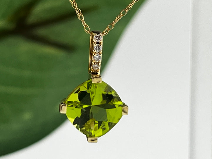 10K Gold Peridot and Diamond Necklace
