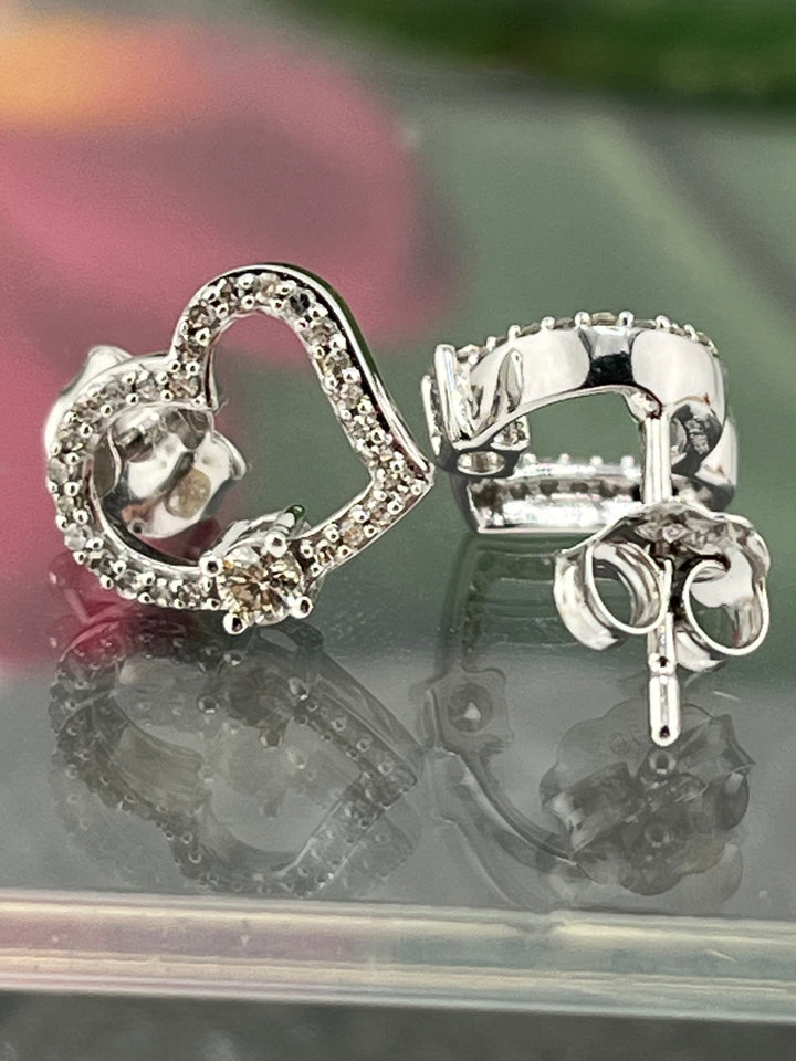 10K White Gold Heart Diamond Earrings