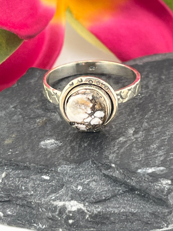 Round Wild Horse Jasper and 925 Sterling Silver Ring Size 10