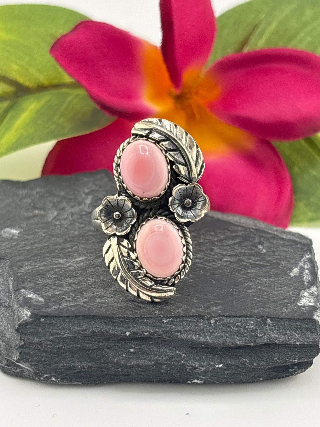 Queen Conch and 925 Sterling Silver Ring Size 10