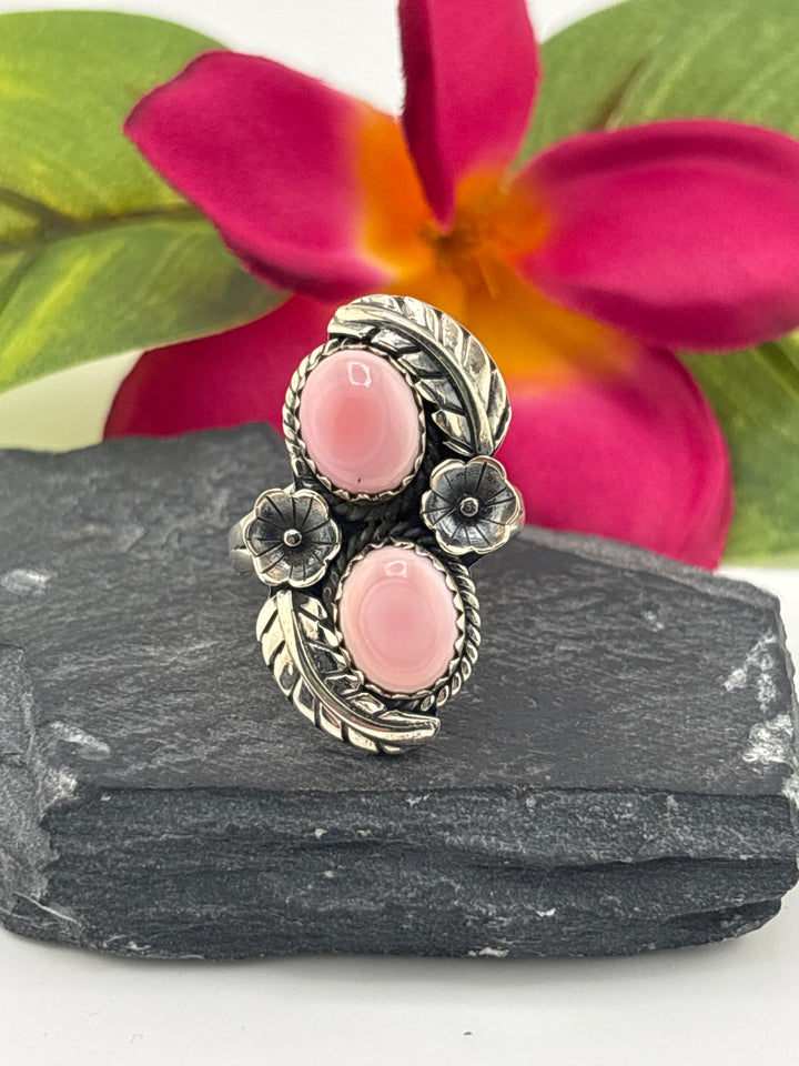 Queen Conch and 925 Sterling Silver Ring Size 10