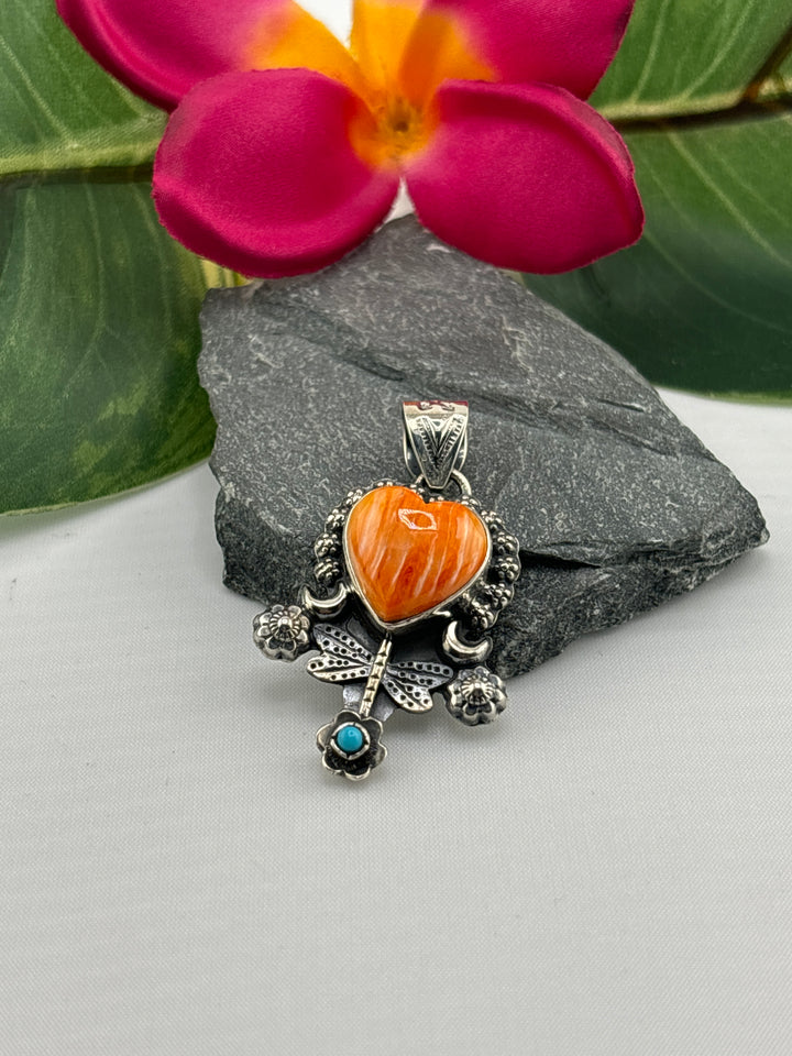 Spiny Oyster Heart & Turquoise Dragonfly Pendant