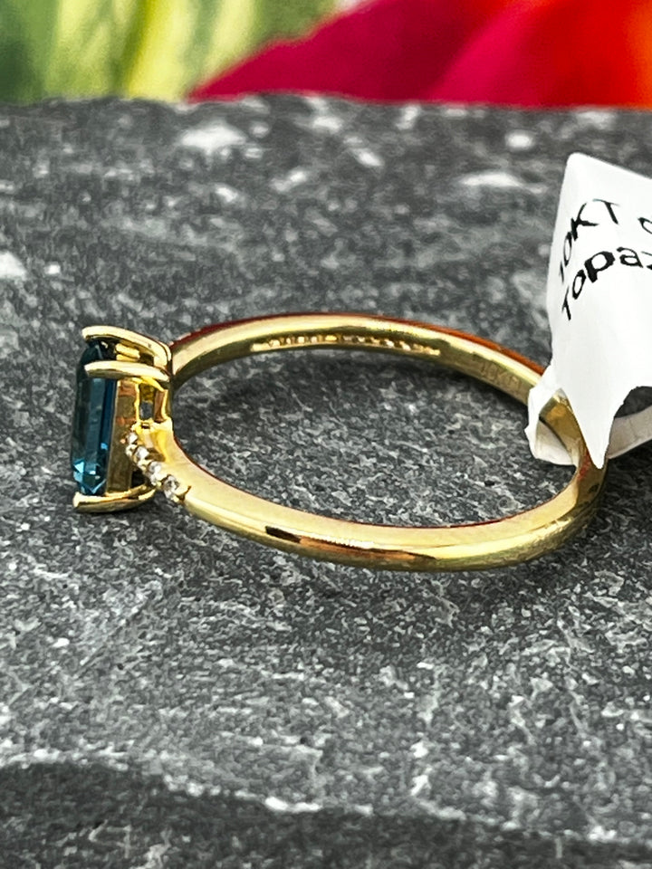 10K Gold Blue Topaz and Diamond Ring
