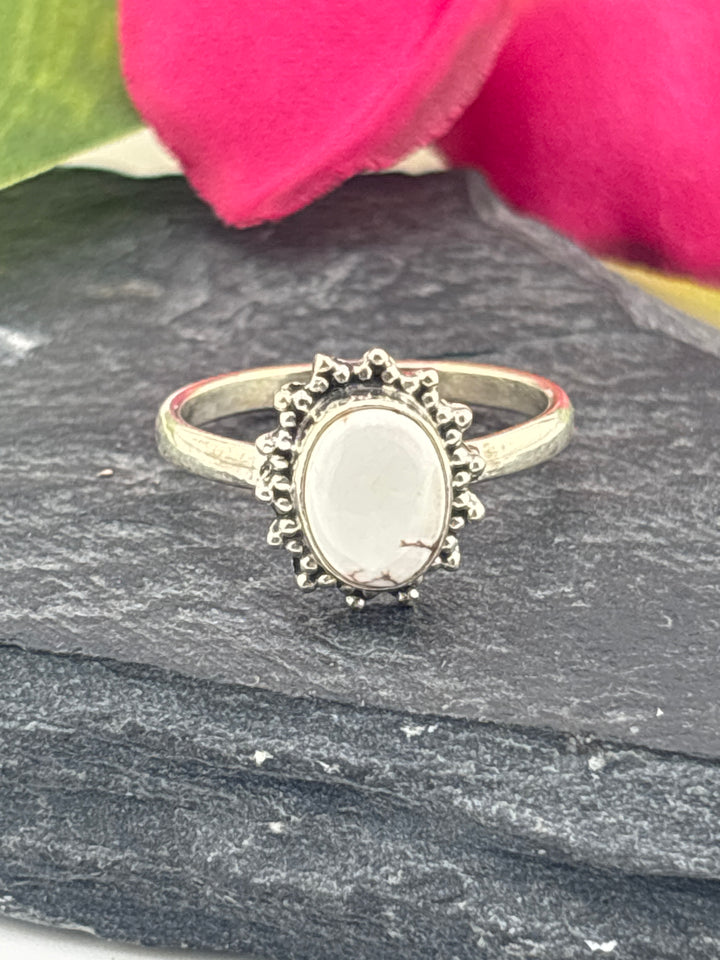 Round Wild Horse Jasper and 925 Sterling Silver Ring Size 6.5