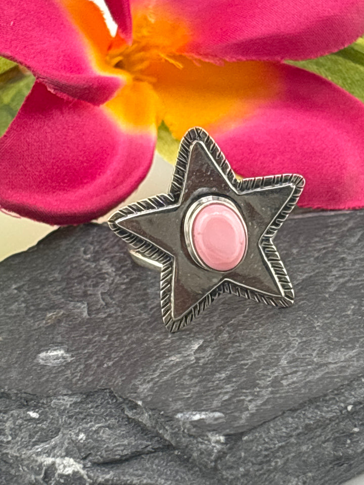 Queen Conch and 925 Sterling Silver Star Ring Size 7