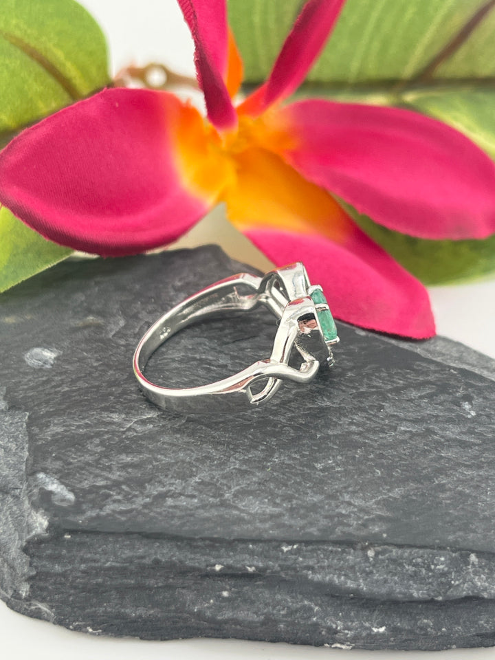 Emerald and 925 Sterling Silver Ring