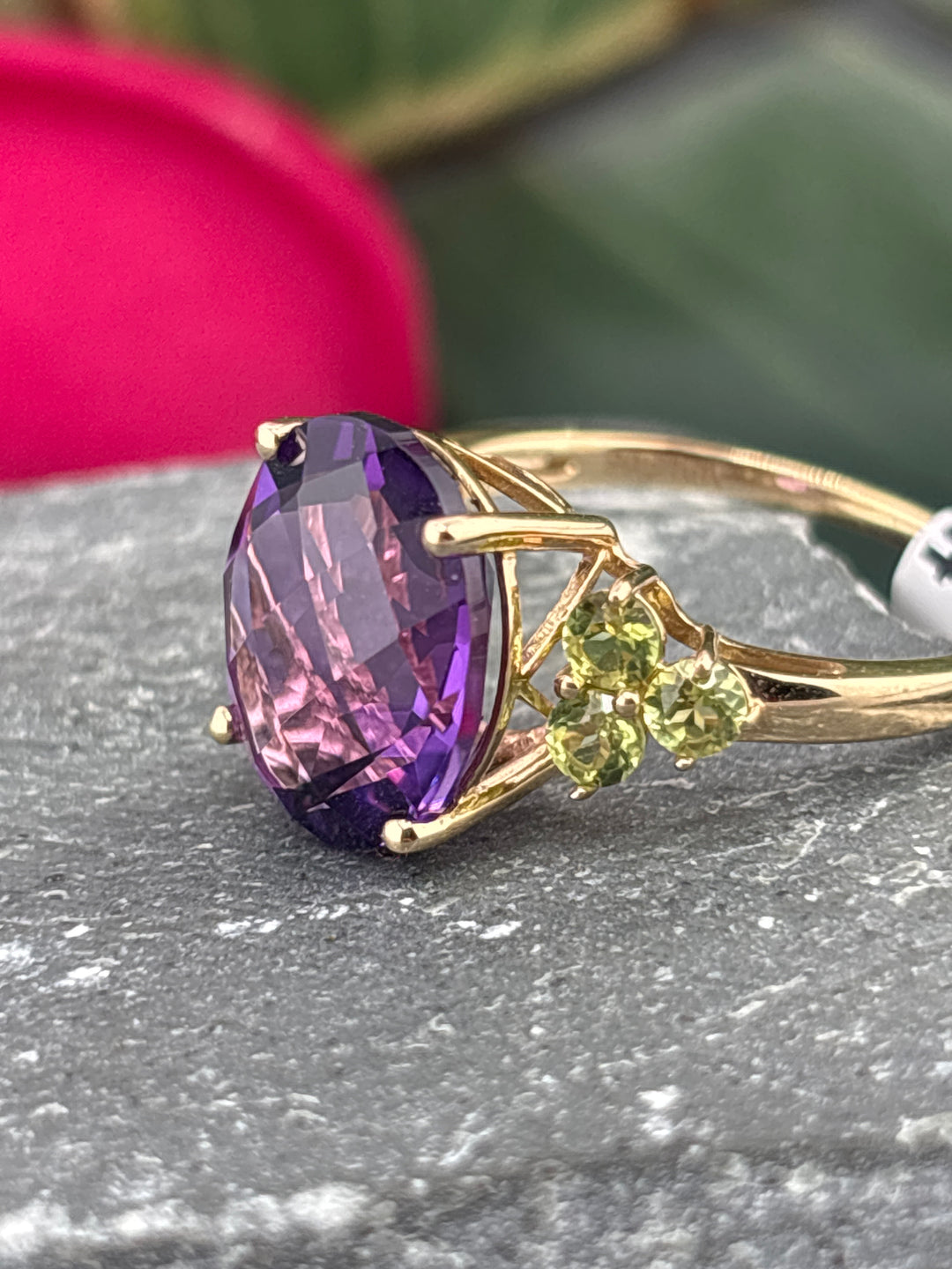 10k Yellow Gold, Natural Amethyst and Peridot Ring Size 7.25