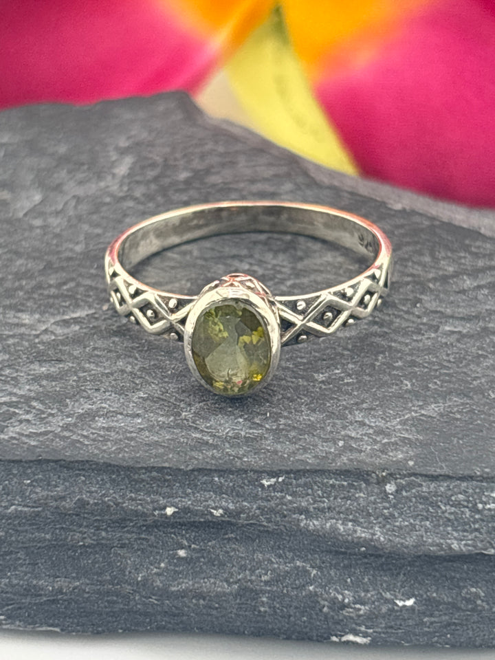 Tourmaline and 925 Sterling Silver Ring Size 8.75